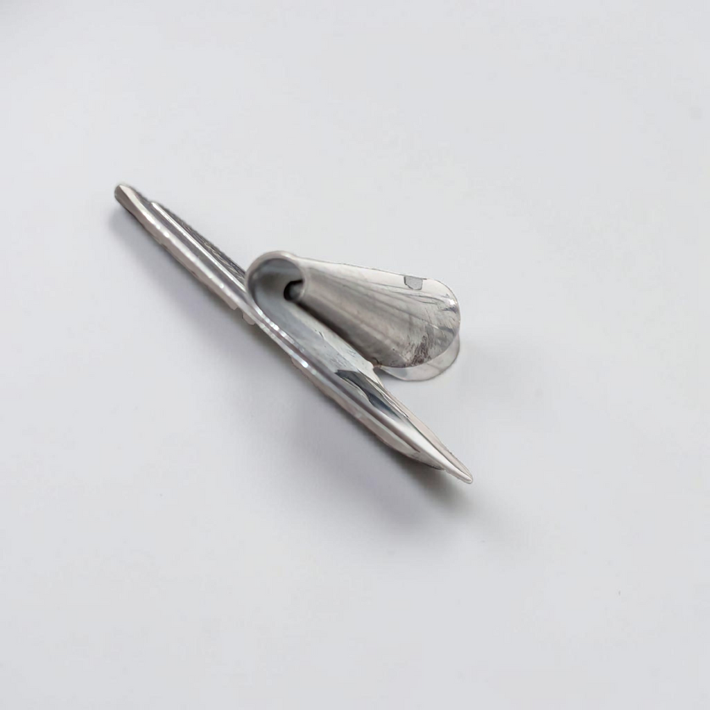 QUEED HEMMING BUTTERFLY 3MM FOLDER