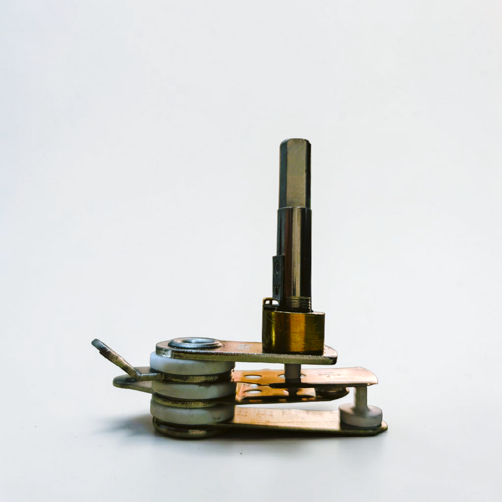 QUEED ST-97 IRON THERMOSTAT SLIVER STAR