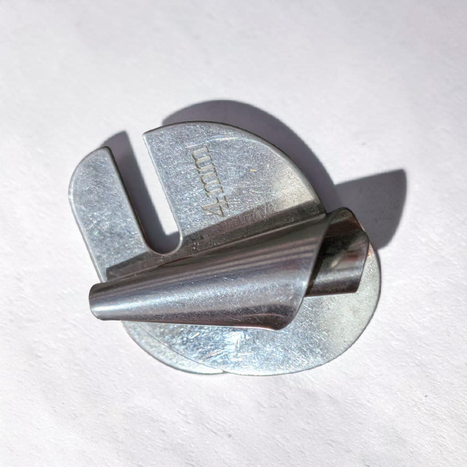 QUEED 4mm butterfly hemming folder
