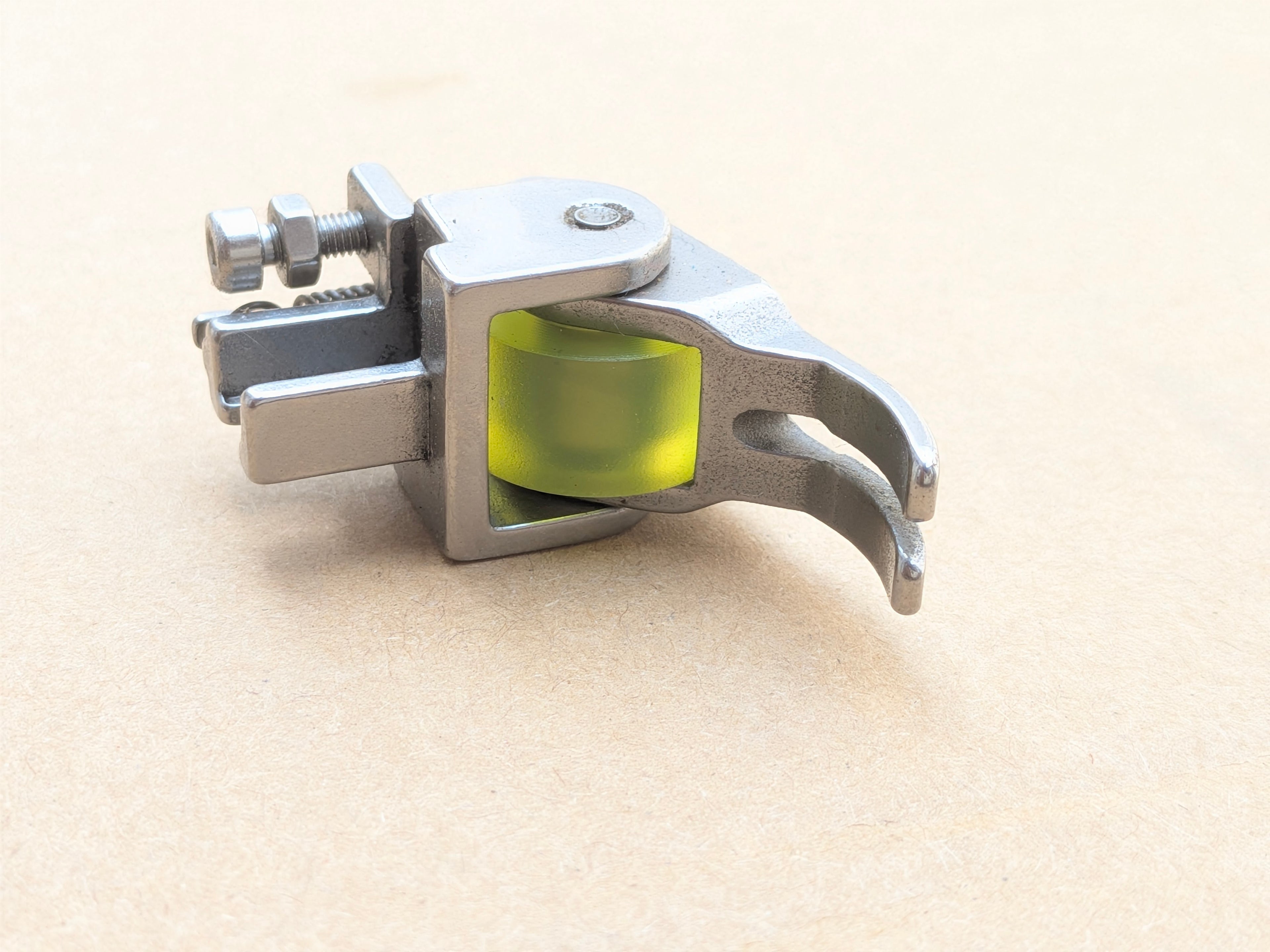 P351 Silicon Roller Presser Foot for Industrial Sewing Machine