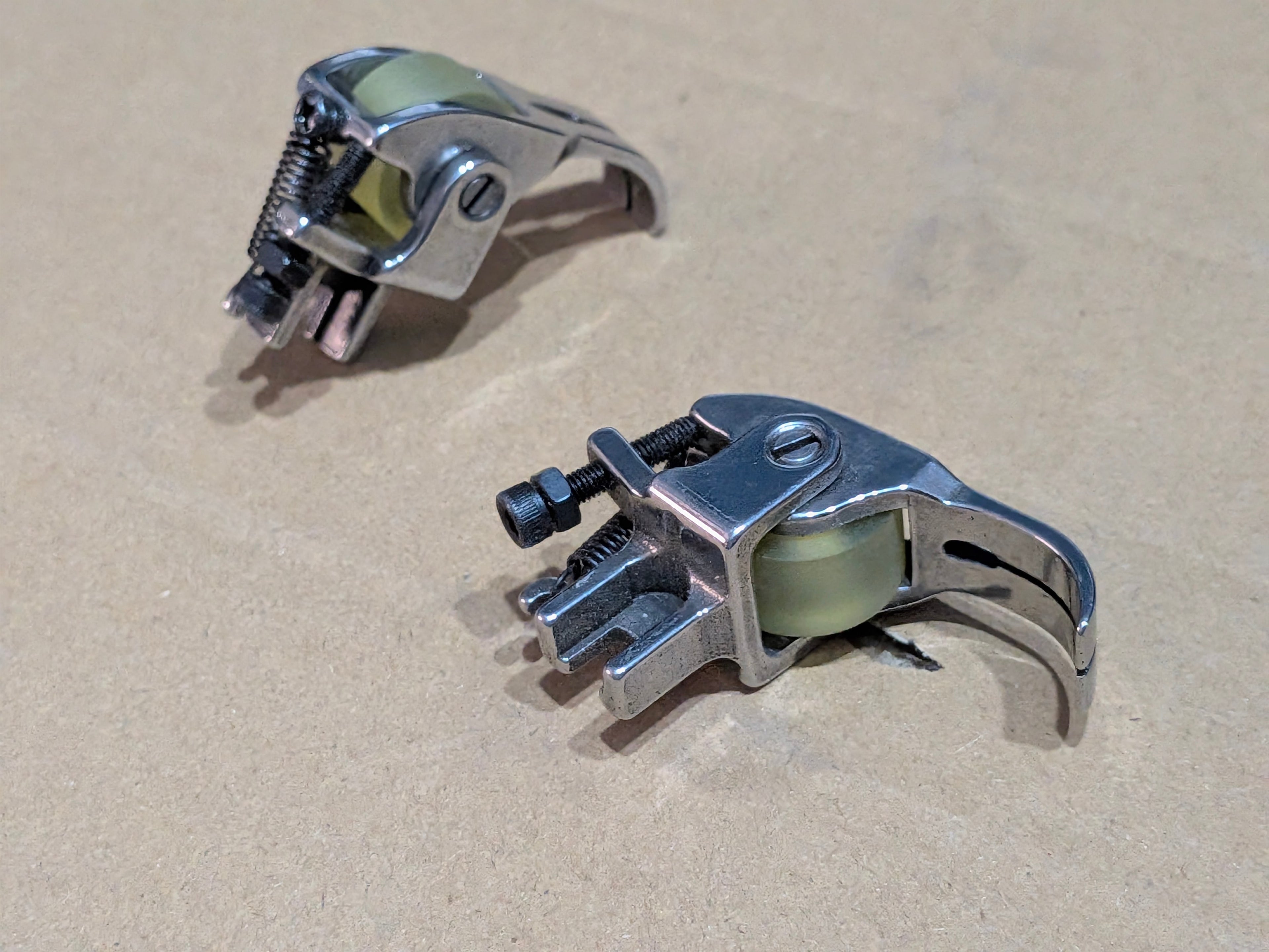 P351 Silicon Roller Presser Foot for Industrial Sewing Machine