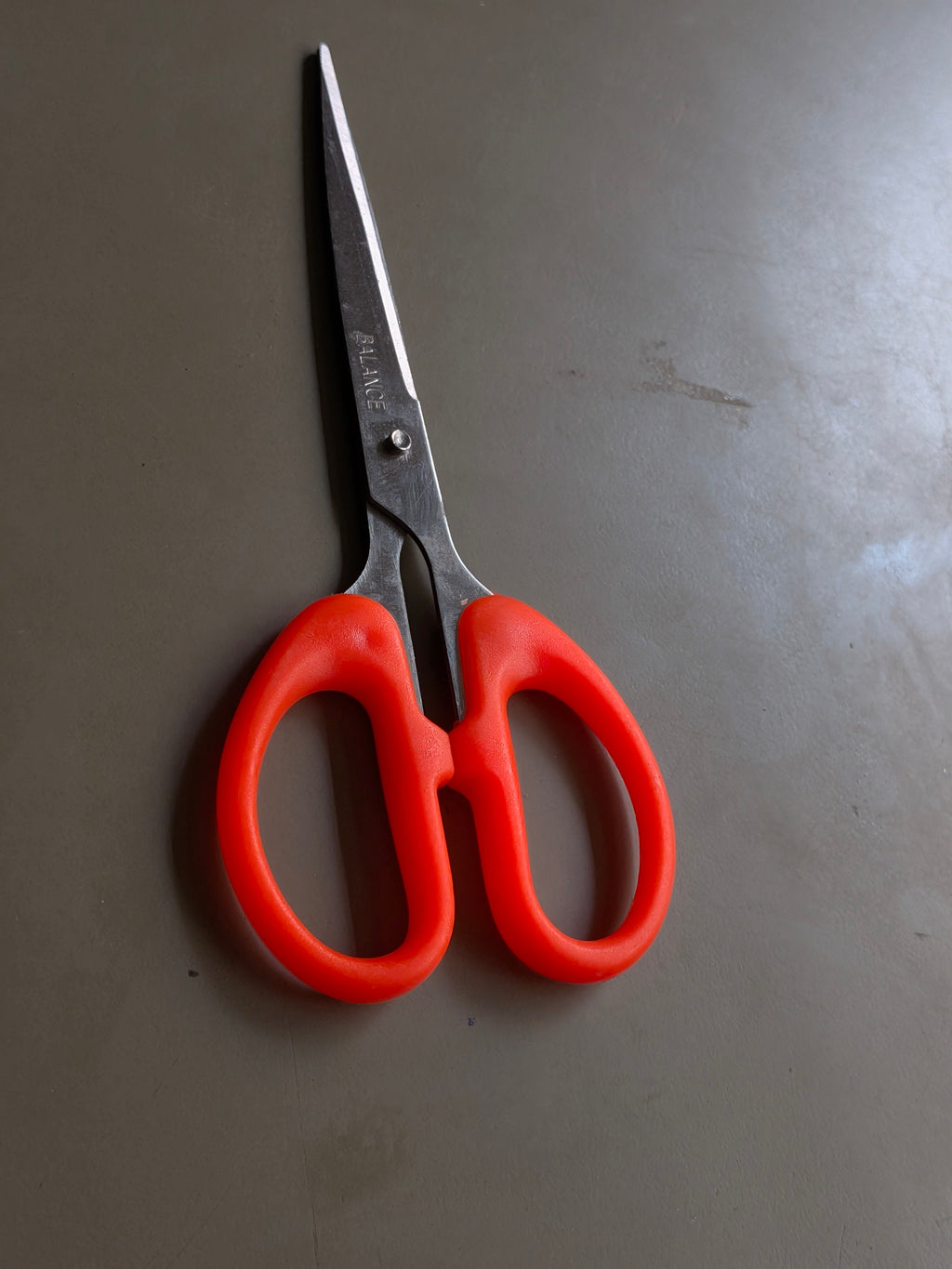 model002 scissor red for craft , school, office