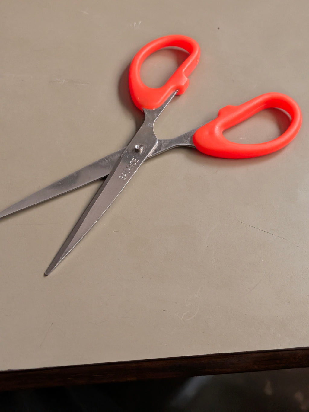 model002 scissor red for craft , school, office