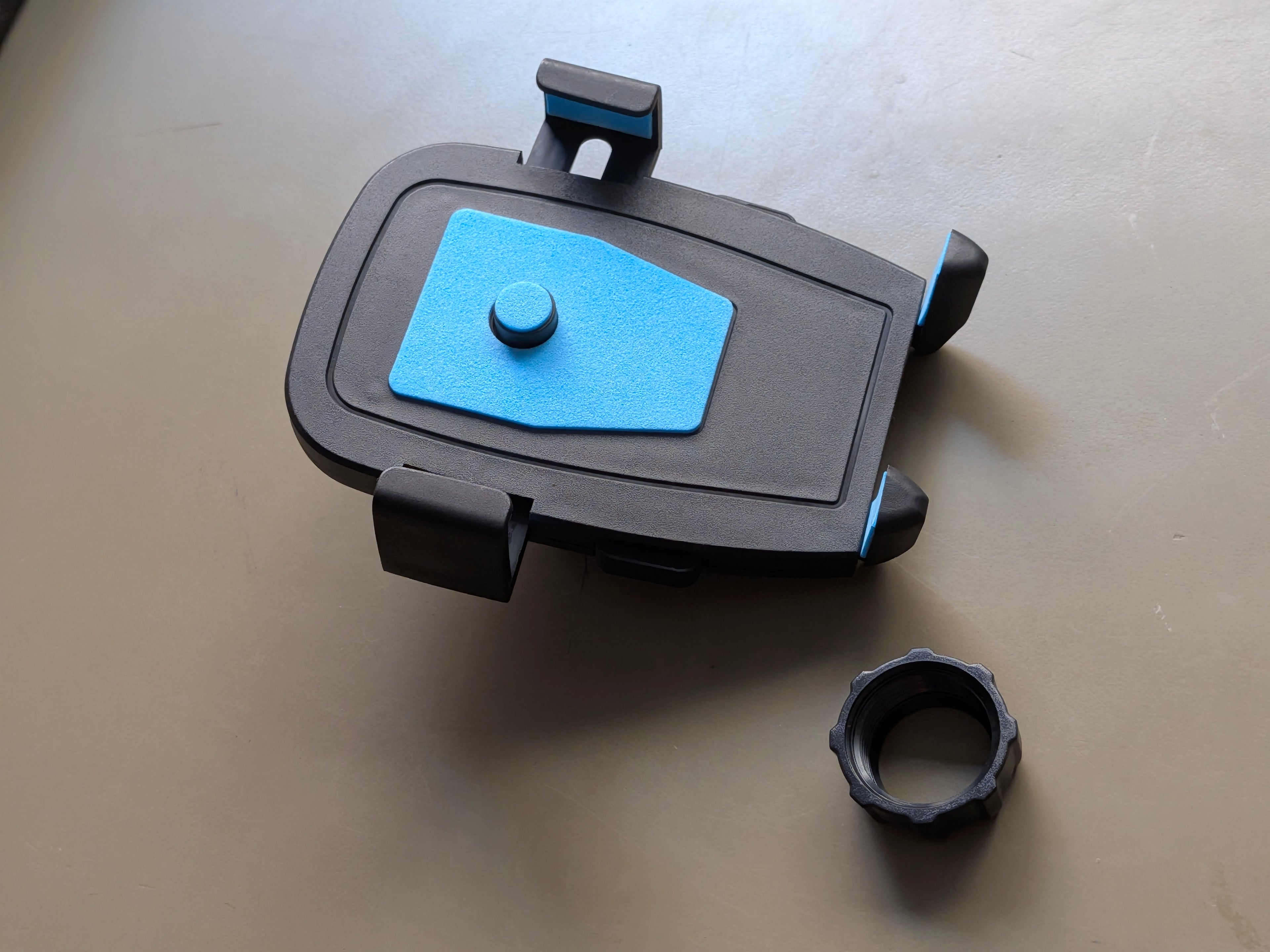 magnetic mobile holder
