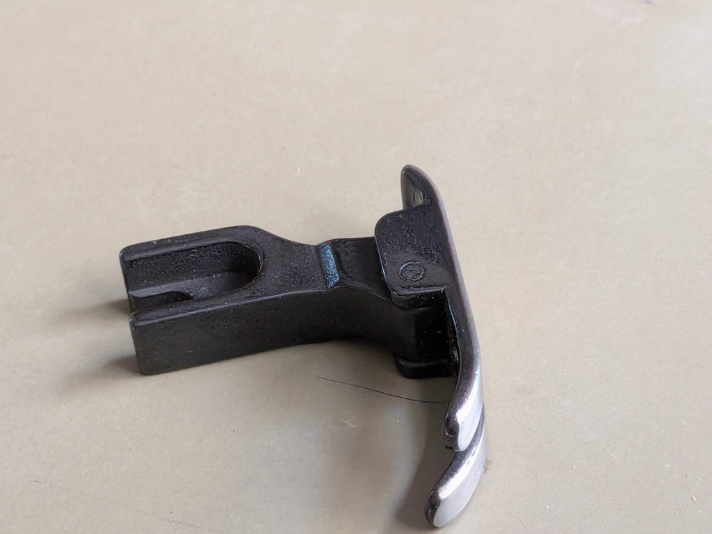 QUEED P351 Black Plated Roller Presser Foot for Industrial Sewing Machines