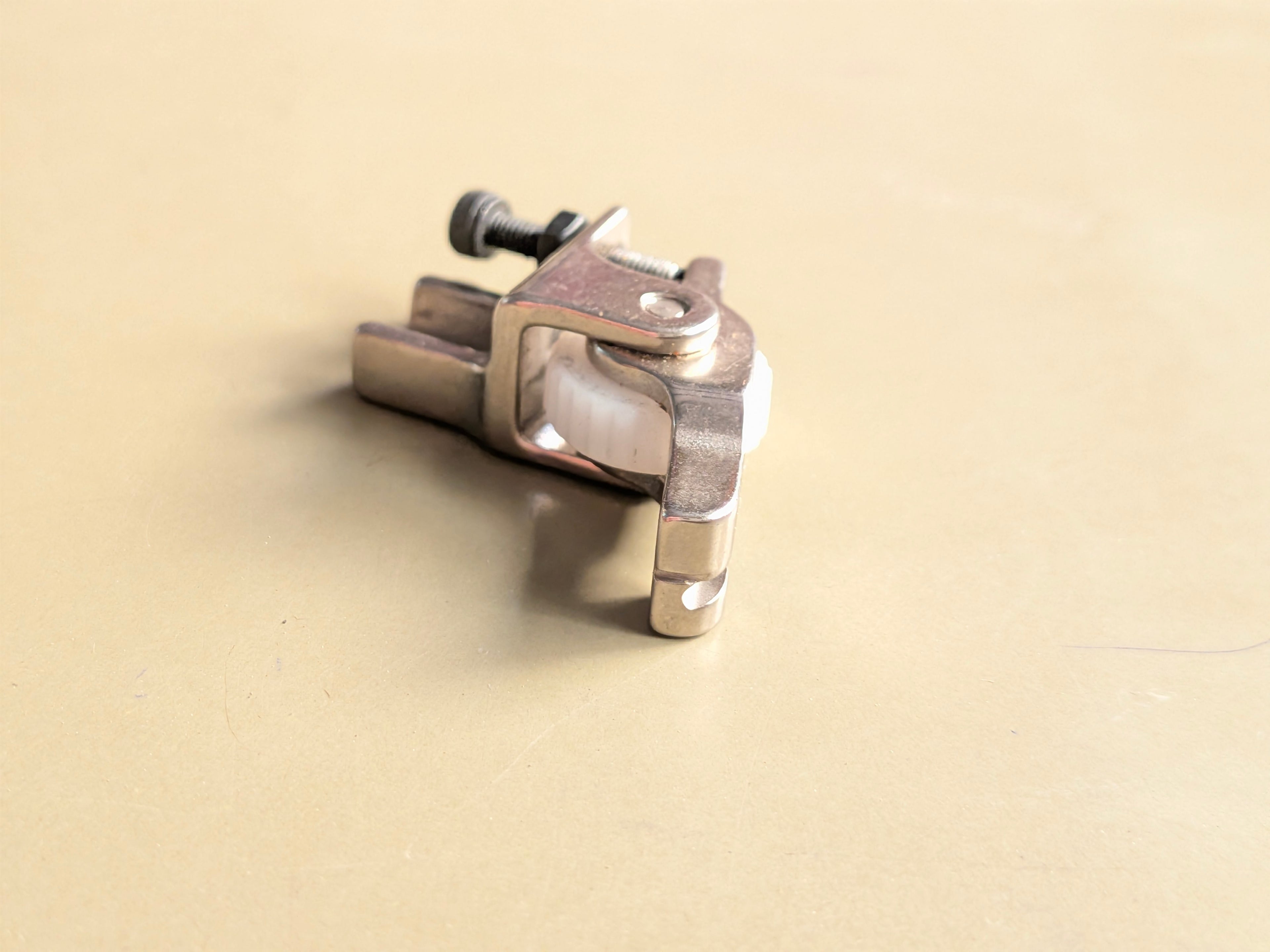 QUEED T168 TEFLON SEWING MACHINE ZIPPER ROLLER MACHINE