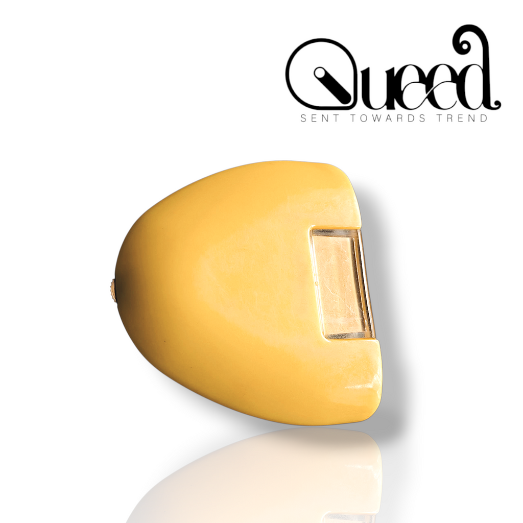 QUEED yellow triangular chalk