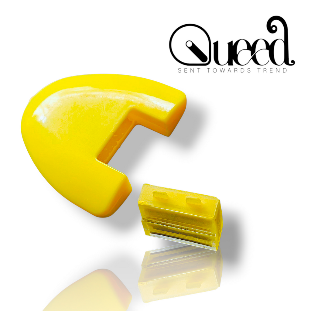 QUEED yellow triangular chalk