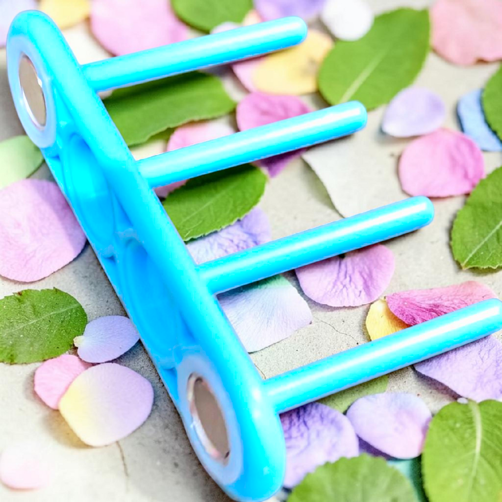 magnetic sewing bobbin holder