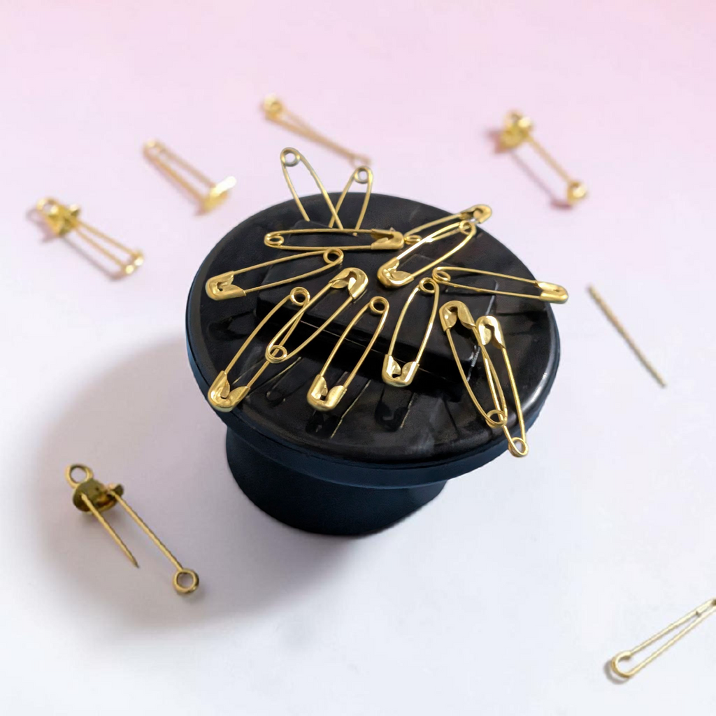 magnetic wristband for sewing pins