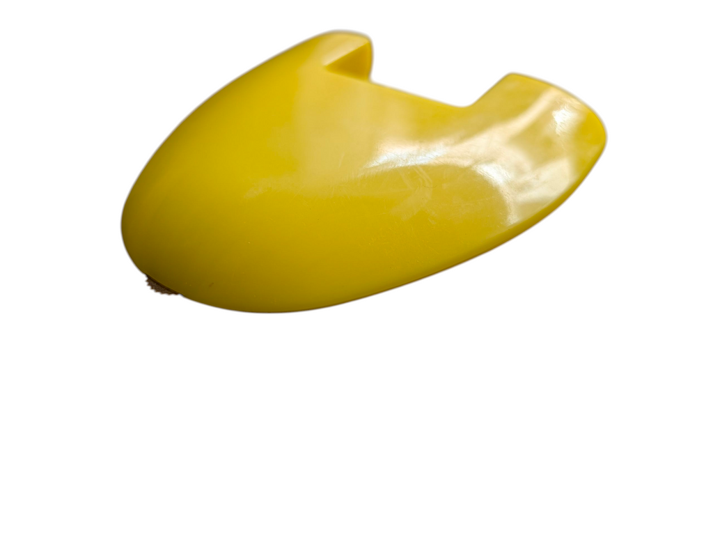 QUEED yellow triangular chalk
