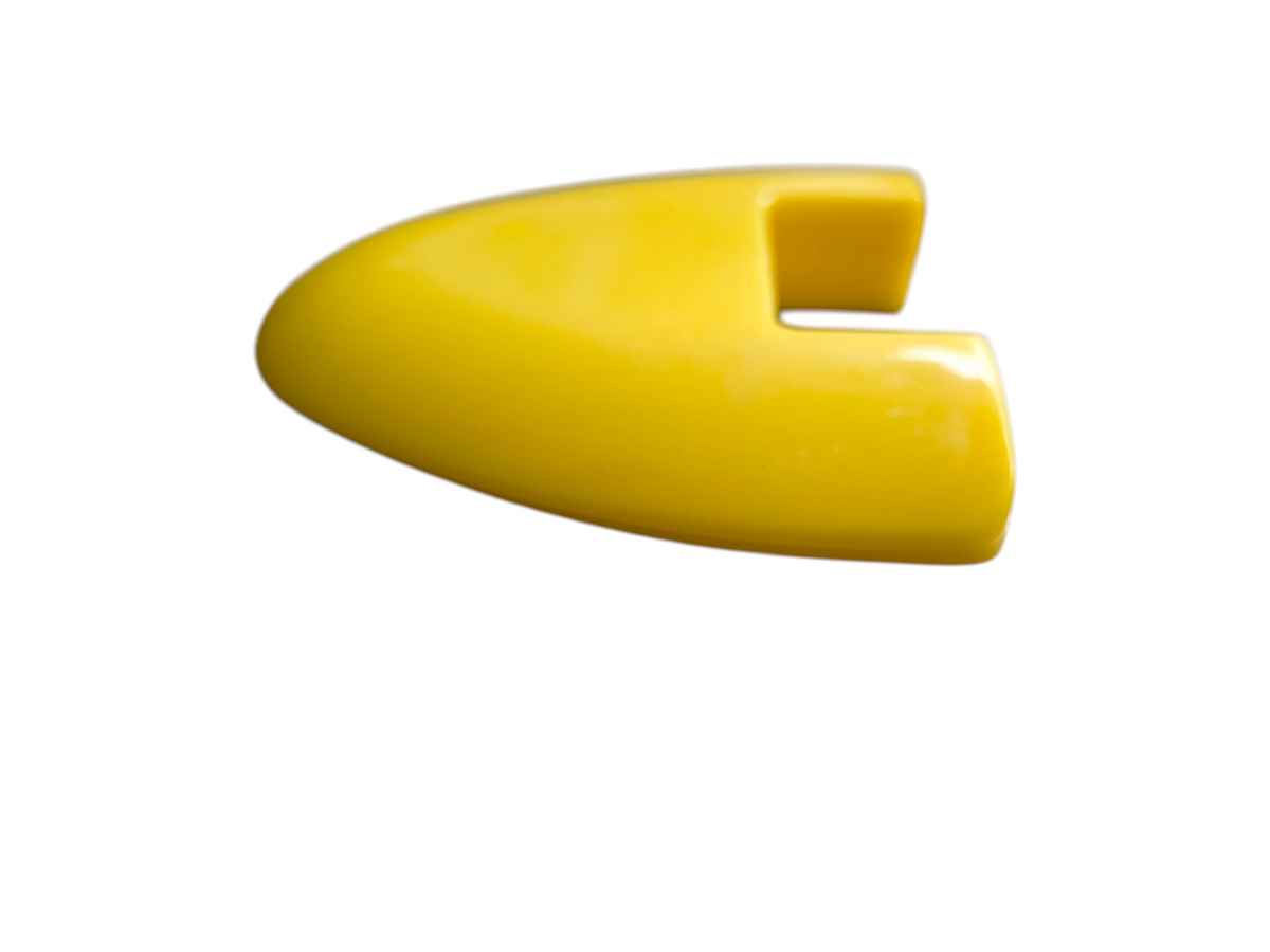 QUEED yellow triangular chalk