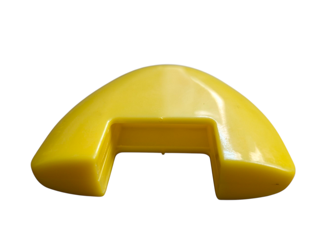 QUEED yellow triangular chalk